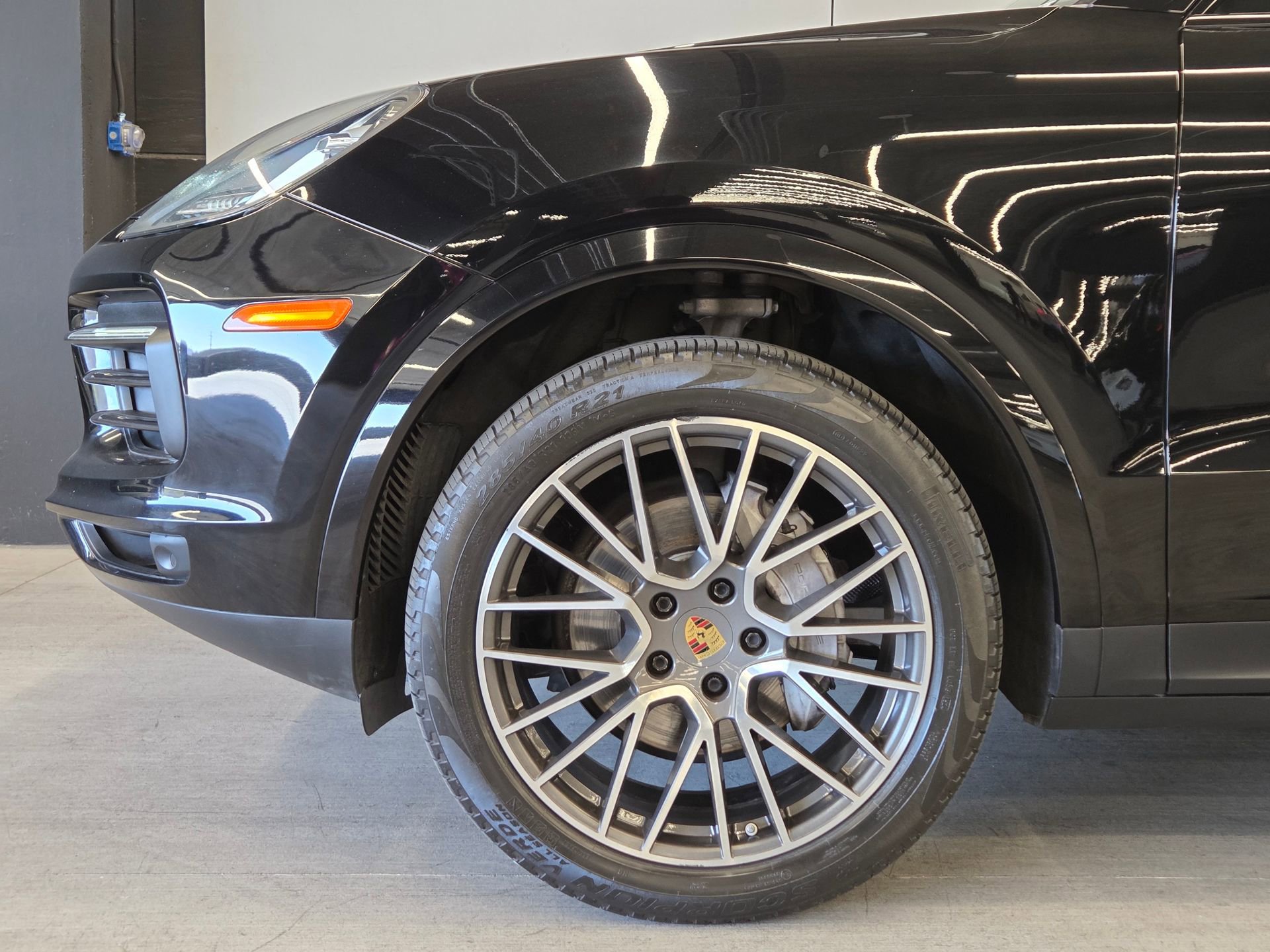 Certified 2020 Porsche Cayenne AWD/4WD image 9