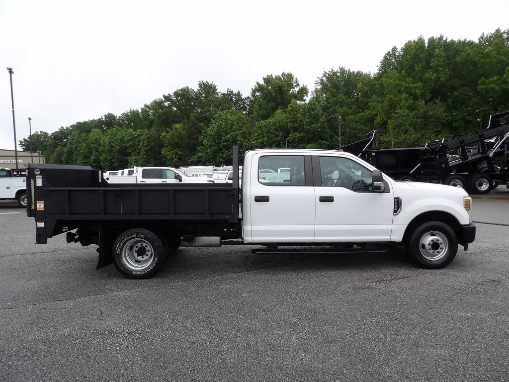 Used 2018 Ford F350 XL w/ Power Equipment Group RWD image 9
