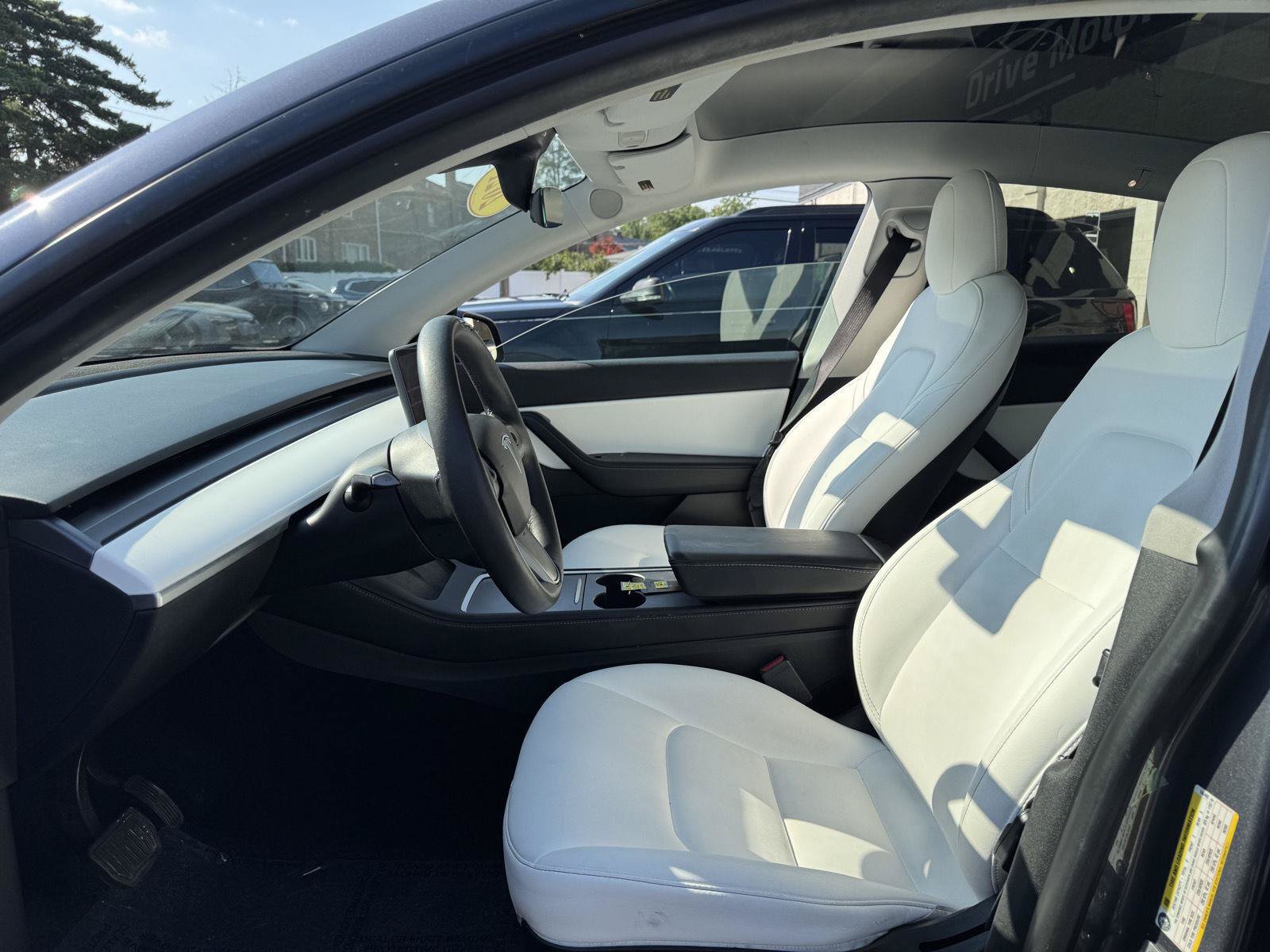 Used 2021 Tesla Model Y Long Range AWD/4WD image 21