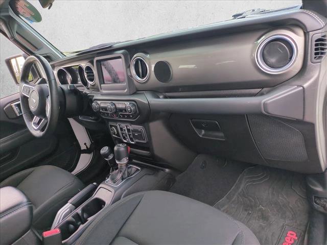 Used 2018 Jeep Wrangler Unlimited Sahara w/ Safety Group image 21