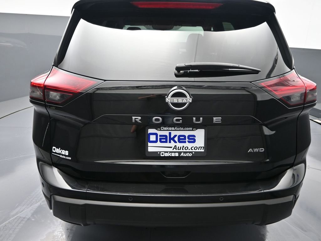 Used 2025 Nissan Rogue SV image 33