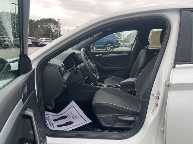 Certified 2025 Volkswagen Jetta Sport image 25