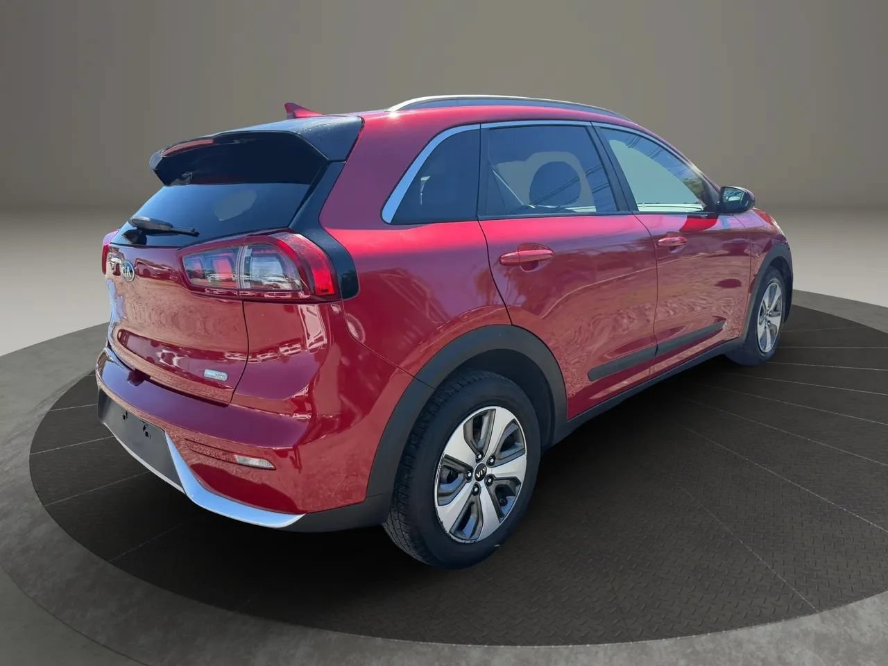 Used 2019 Kia Niro LX FWD image 5