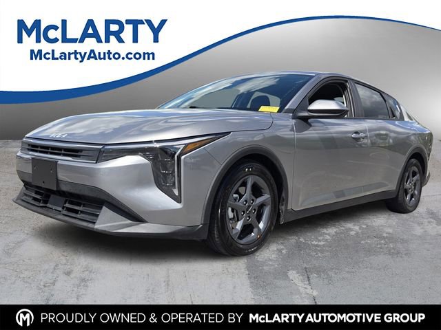 Used 2025 Kia K4 FWD image 1