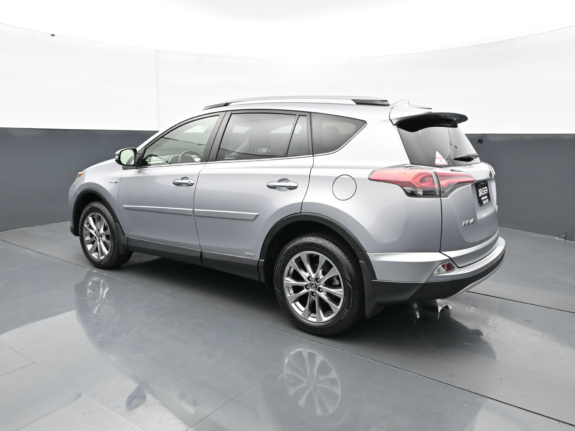 Used 2017 Toyota RAV4 Limited w/ Protection Package AWD/4WD image 4
