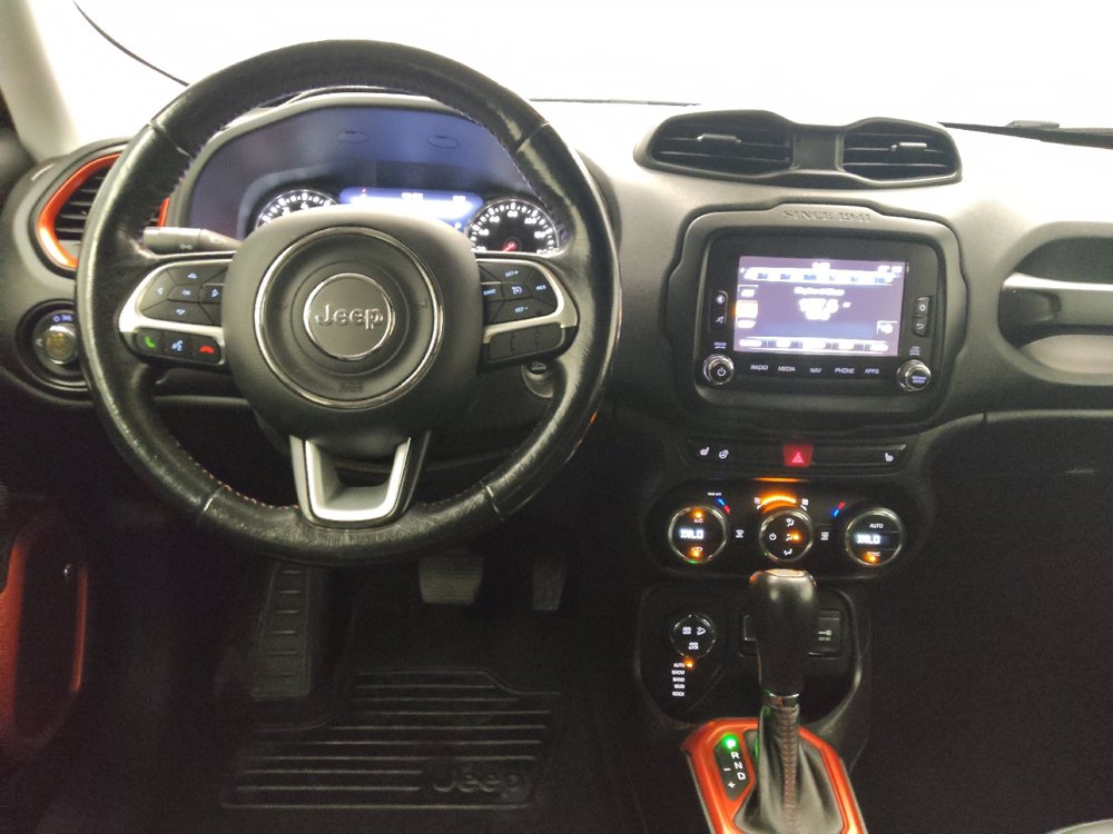 Used 2017 Jeep Renegade Trailhawk w/ Premium Trailhawk Package AWD/4WD image 22