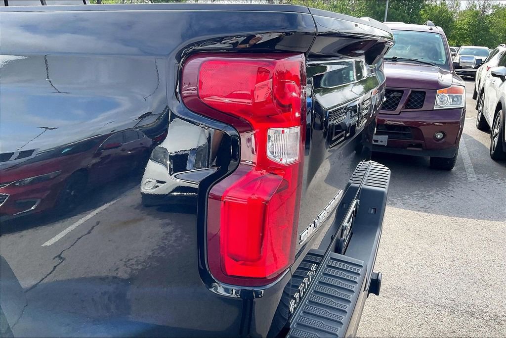 Used 2019 Chevrolet Silverado 1500 LT Trail Boss AWD/4WD image 41