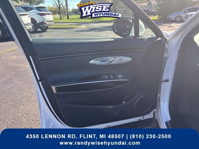 Used 2025 Genesis GV70 2.5T AWD/4WD image 15