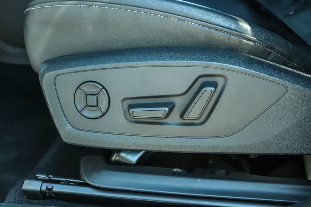Used 2023 Audi Q4 e-tron Premium Plus RWD image 23
