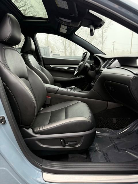 Used 2023 INFINITI QX55 Luxe w/ Cargo Package image 15