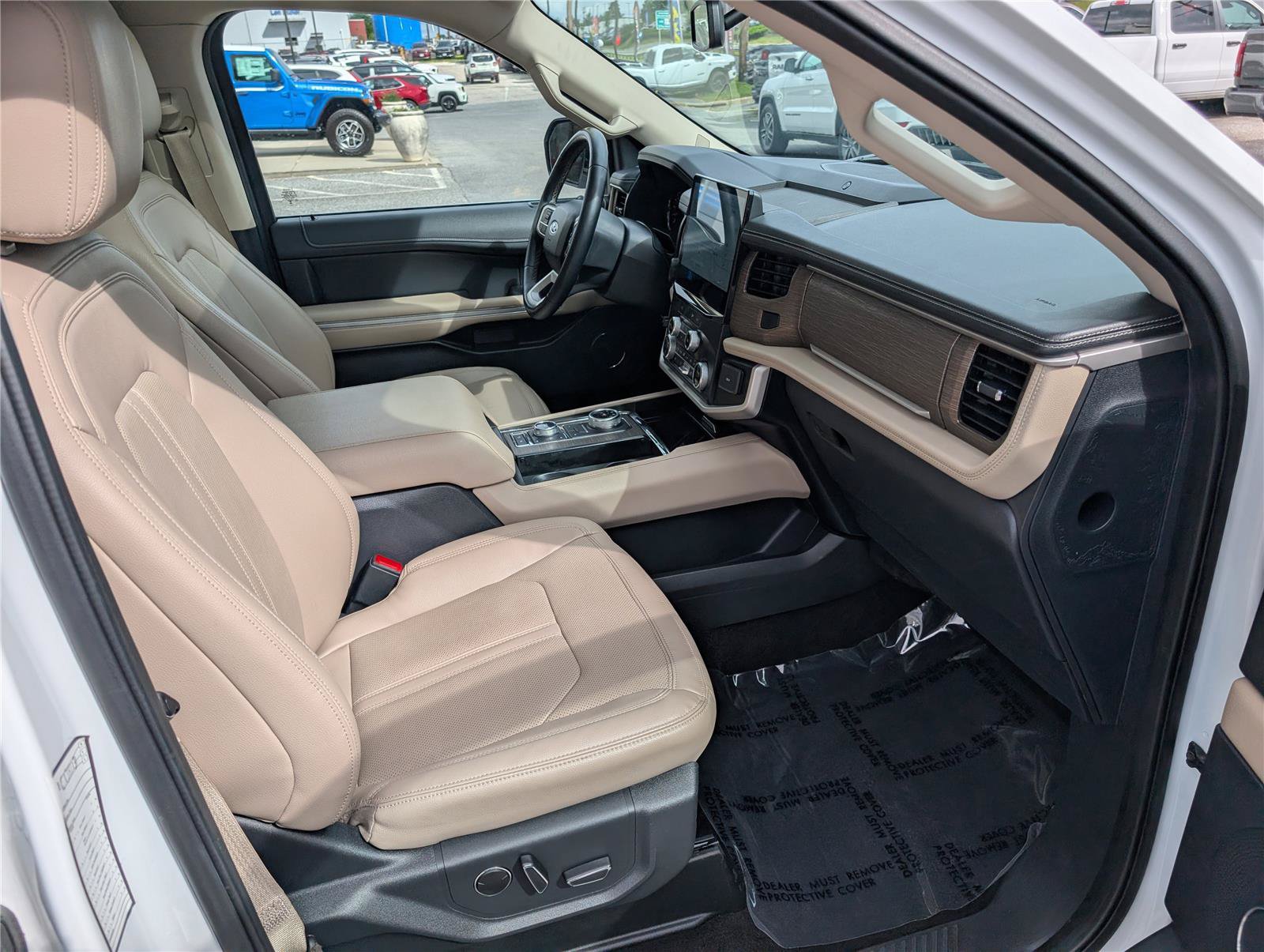 Used 2023 Ford Expedition Max Limited AWD/4WD image 11
