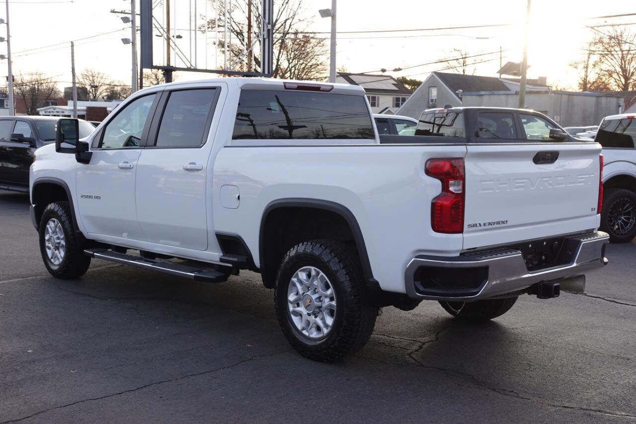 Used 2023 Chevrolet Silverado 2500 LT w/ Convenience Package image 2