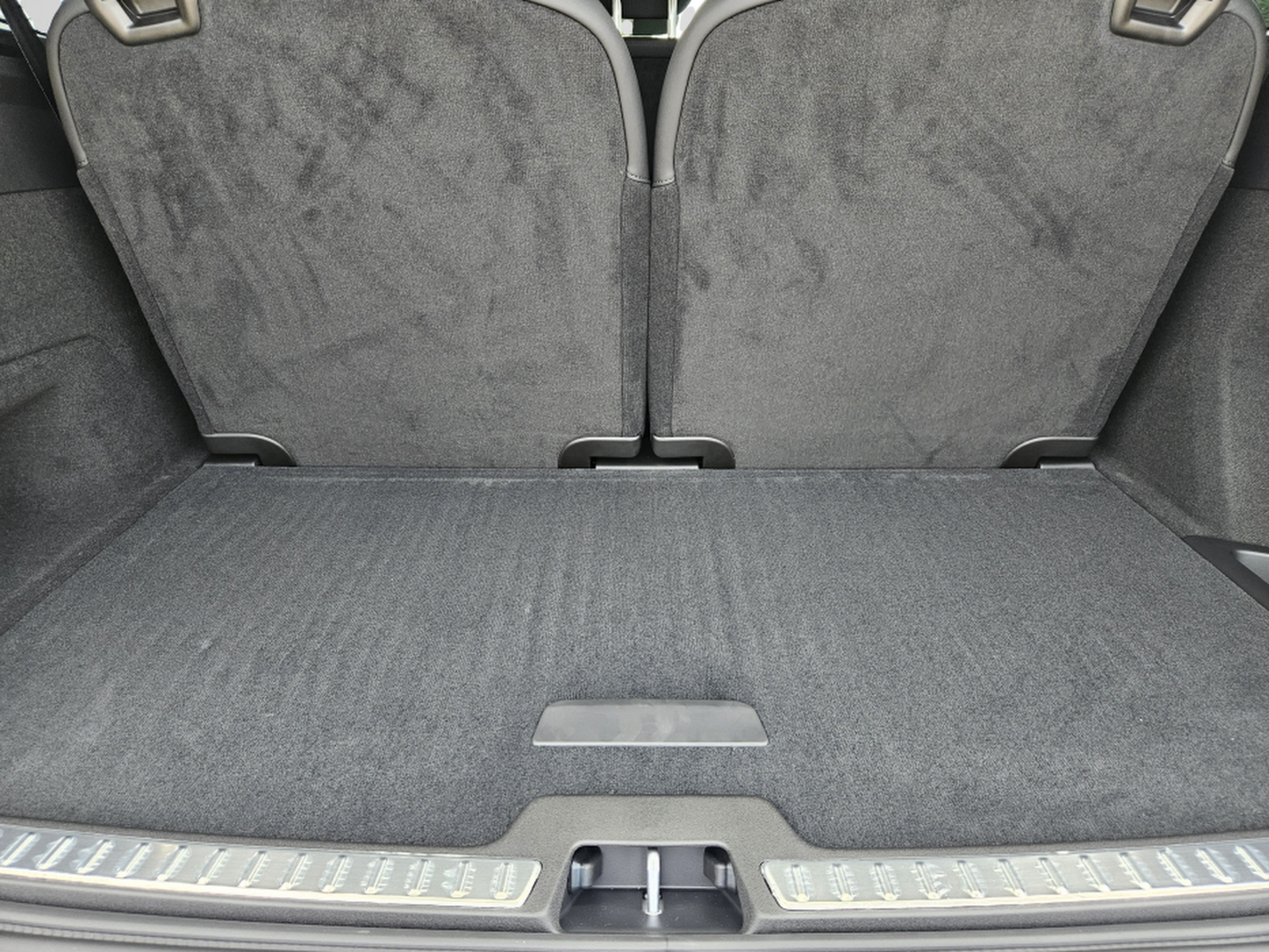 New 2026 Volvo XC90 B6 Plus w/ Protection Package Premier AWD/4WD image 29