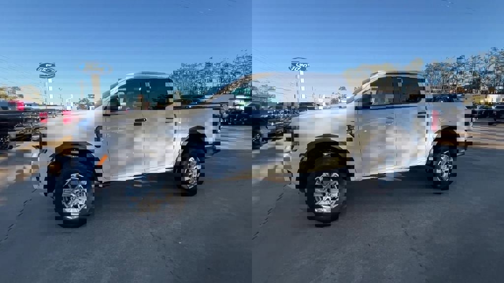 New 2025 Ford Ranger XL image 3