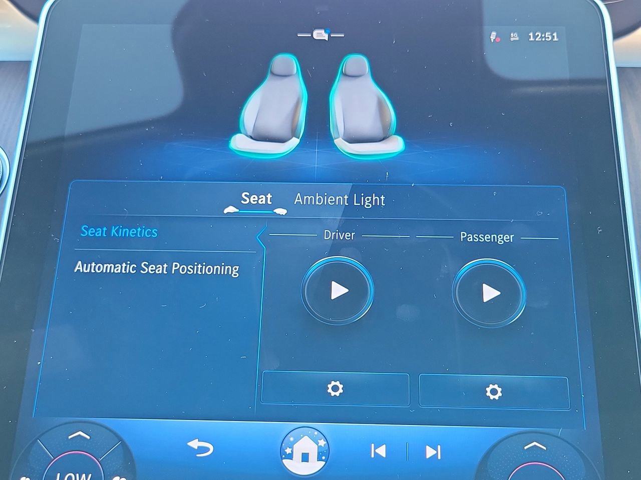 New 2026 Mercedes-Benz CLE 300 4MATIC Coupe image 16