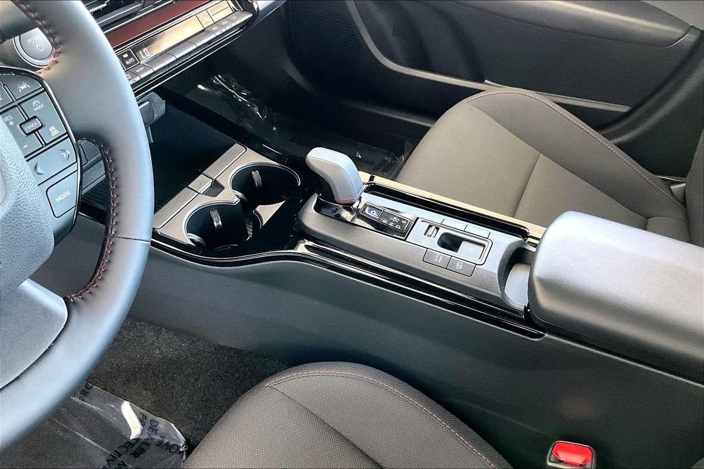 Used 2026 Toyota Prius Plug-In Hybrid image 18