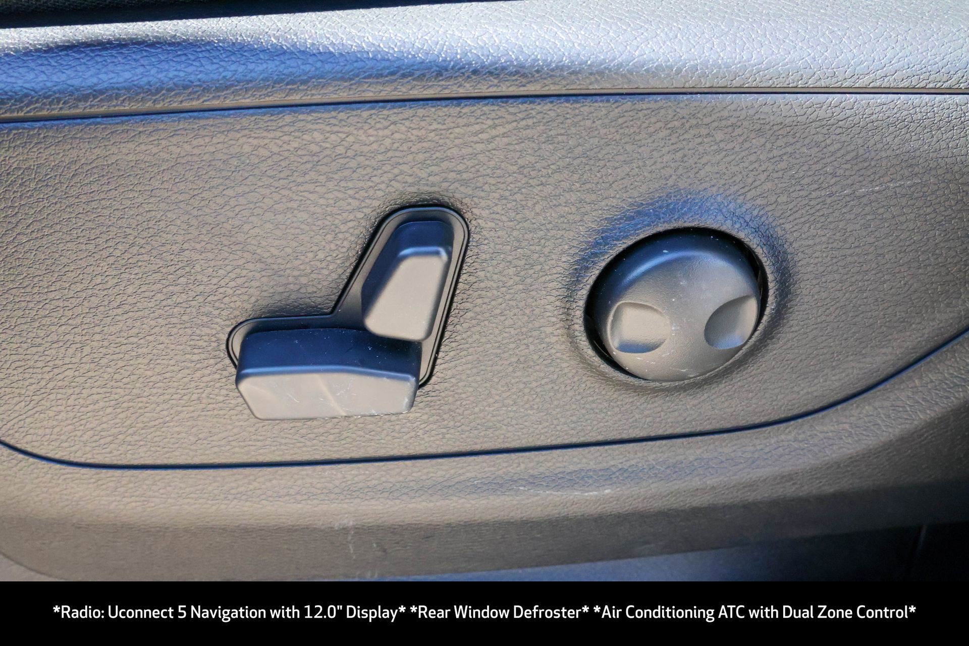 New 2026 RAM 1500 4x4 Crew Cab image 7