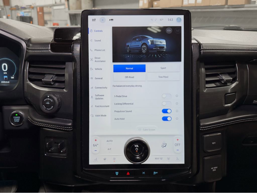 Used 2023 Ford F150 Lightning Platinum image 11