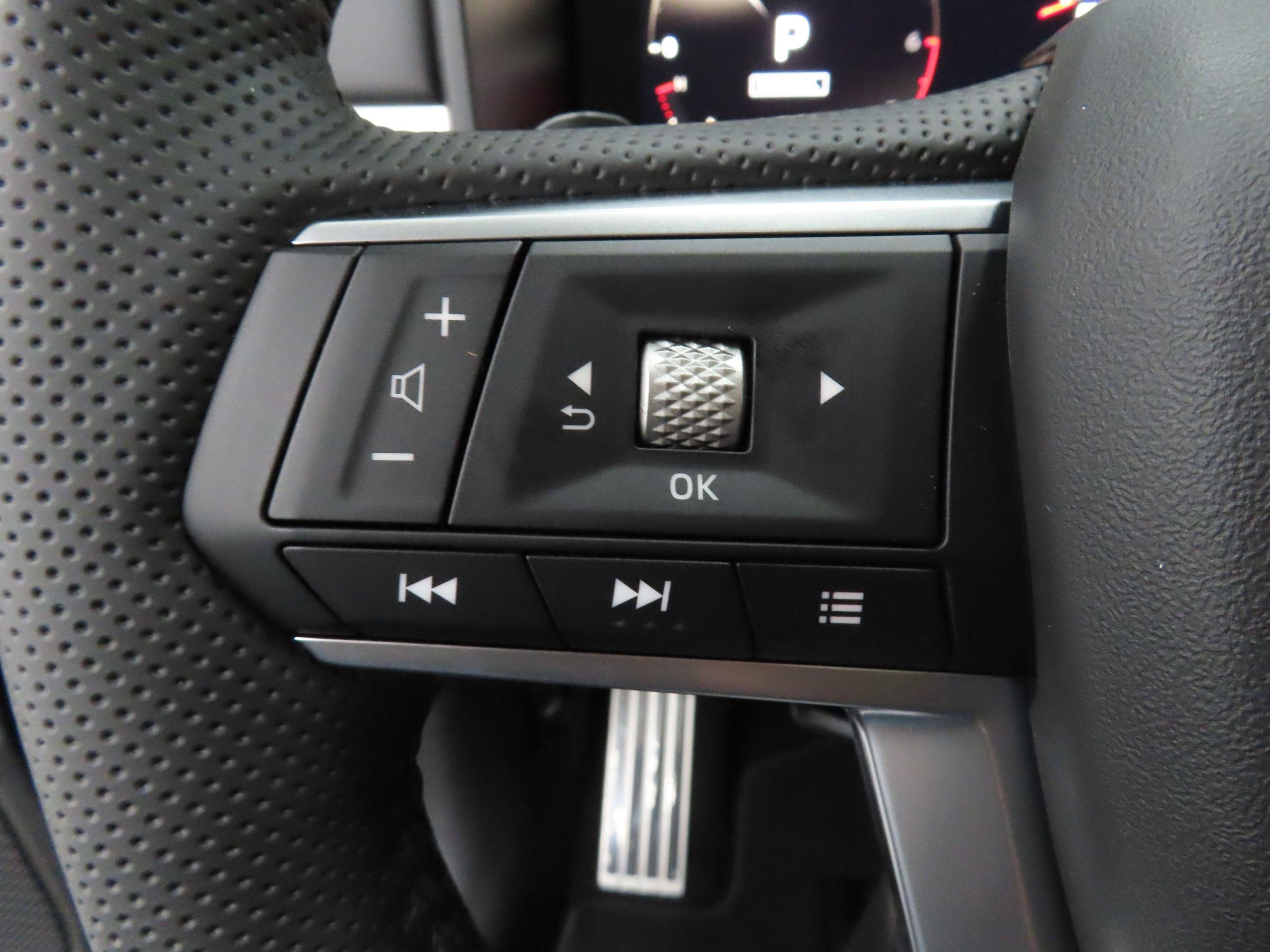 New 2026 Mitsubishi Outlander SEL FWD image 13