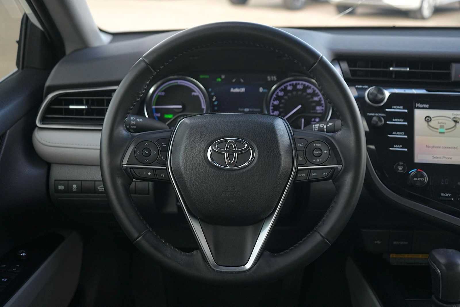 Used 2020 Toyota Camry XLE FWD image 16