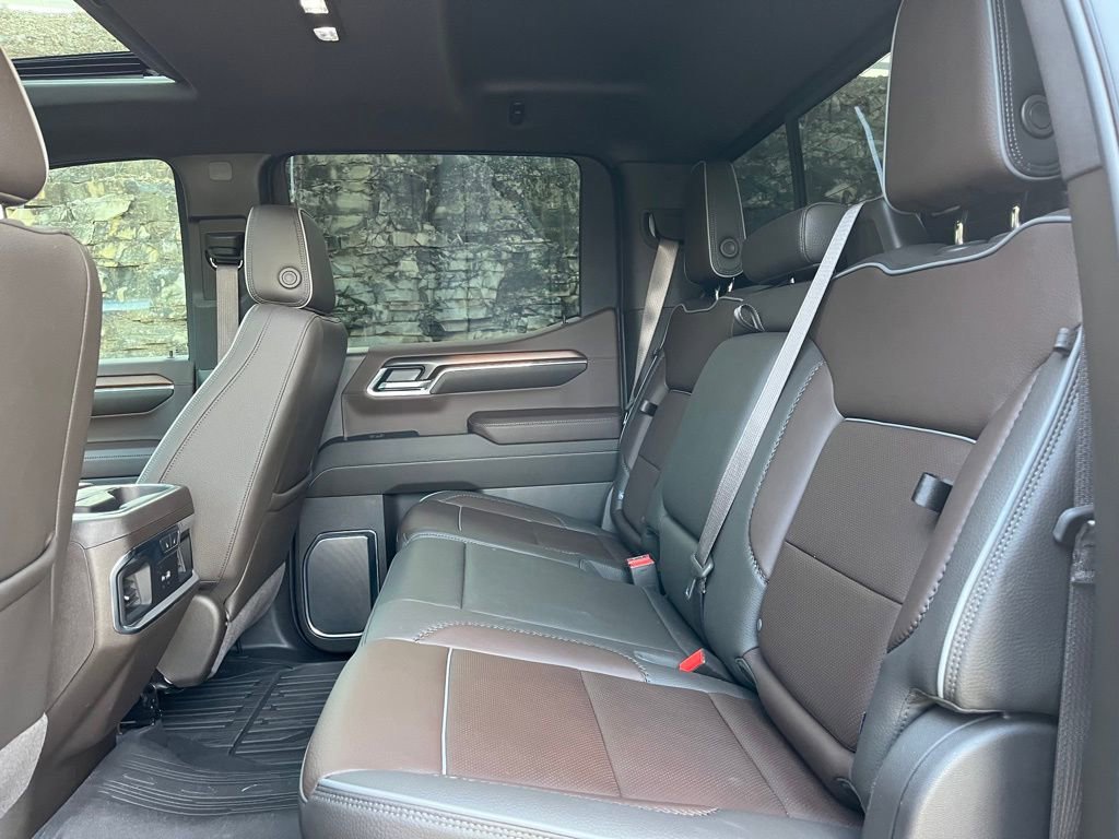 Used 2025 GMC Sierra 1500 Denali w/ Denali Reserve Package image 11
