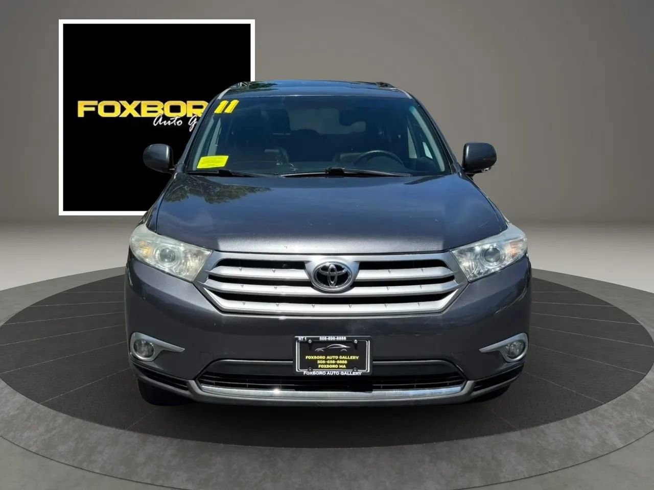Used 2011 Toyota Highlander SE w/ Tow Pkg AWD/4WD image 2