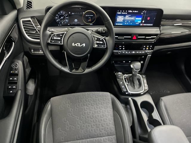Certified 2024 Kia Seltos S image 24