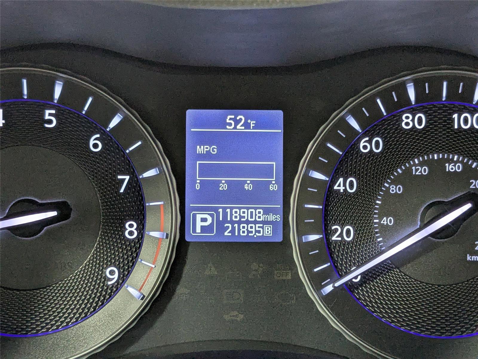 Used 2019 INFINITI Q70 L 3.7 image 17