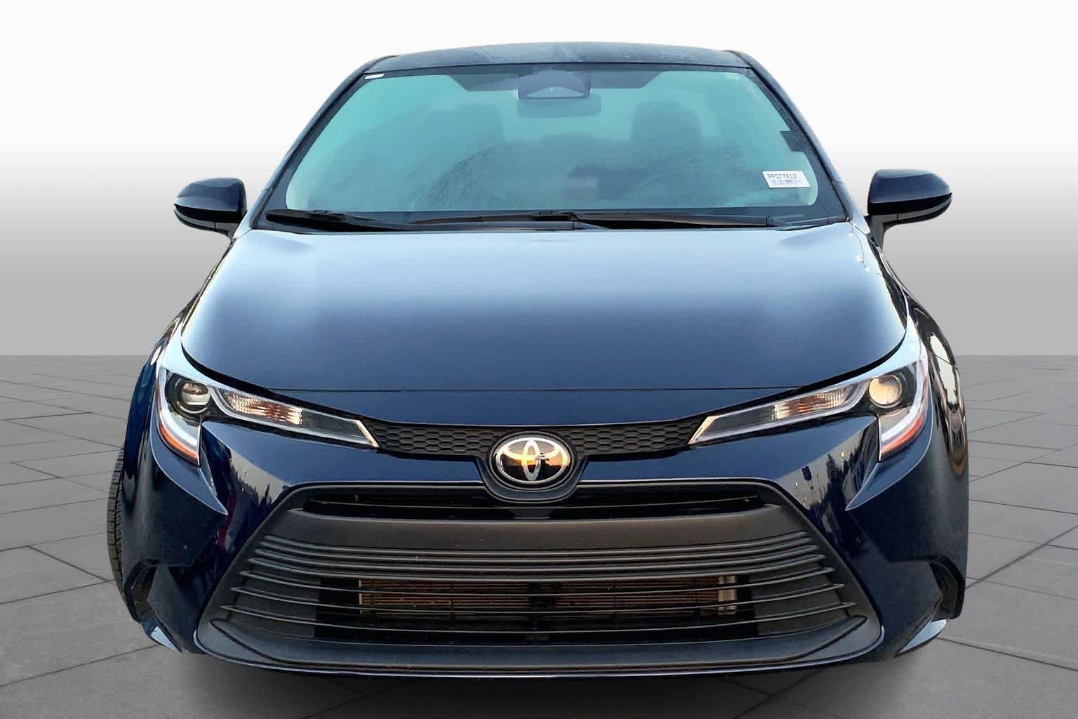 Used 2023 Toyota Corolla LE FWD image 4