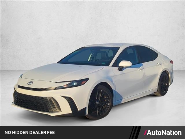 Used 2025 Toyota Camry SE FWD image 1