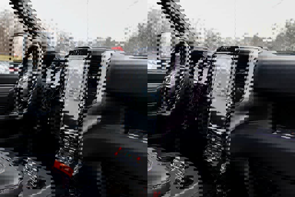 New 2023 RAM 3500 Tradesman w/ Safety Group image 10