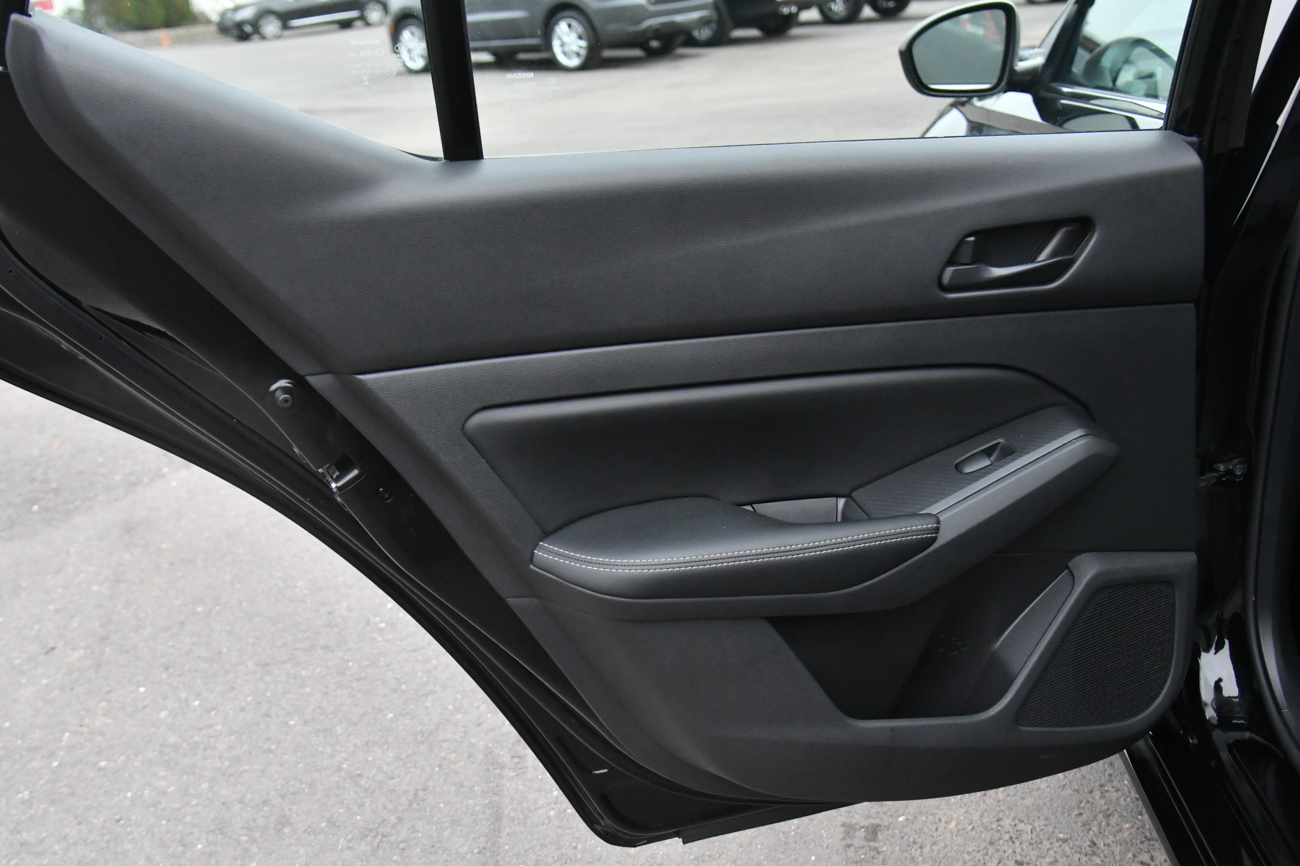 Used 2024 Nissan Altima 2.5 SV image 31