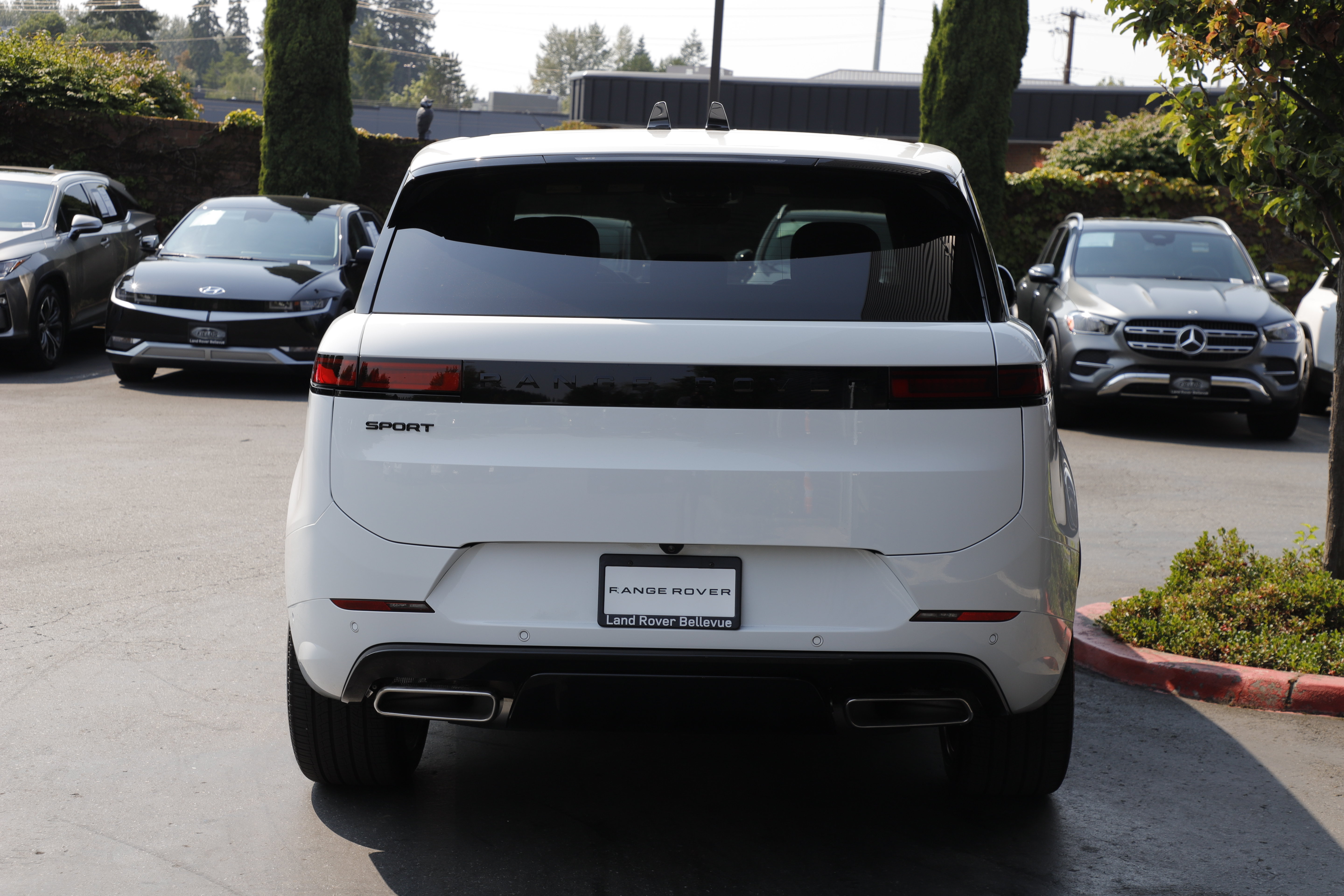 New 2026 Land Rover Range Rover Sport Dynamic SE AWD/4WD image 5