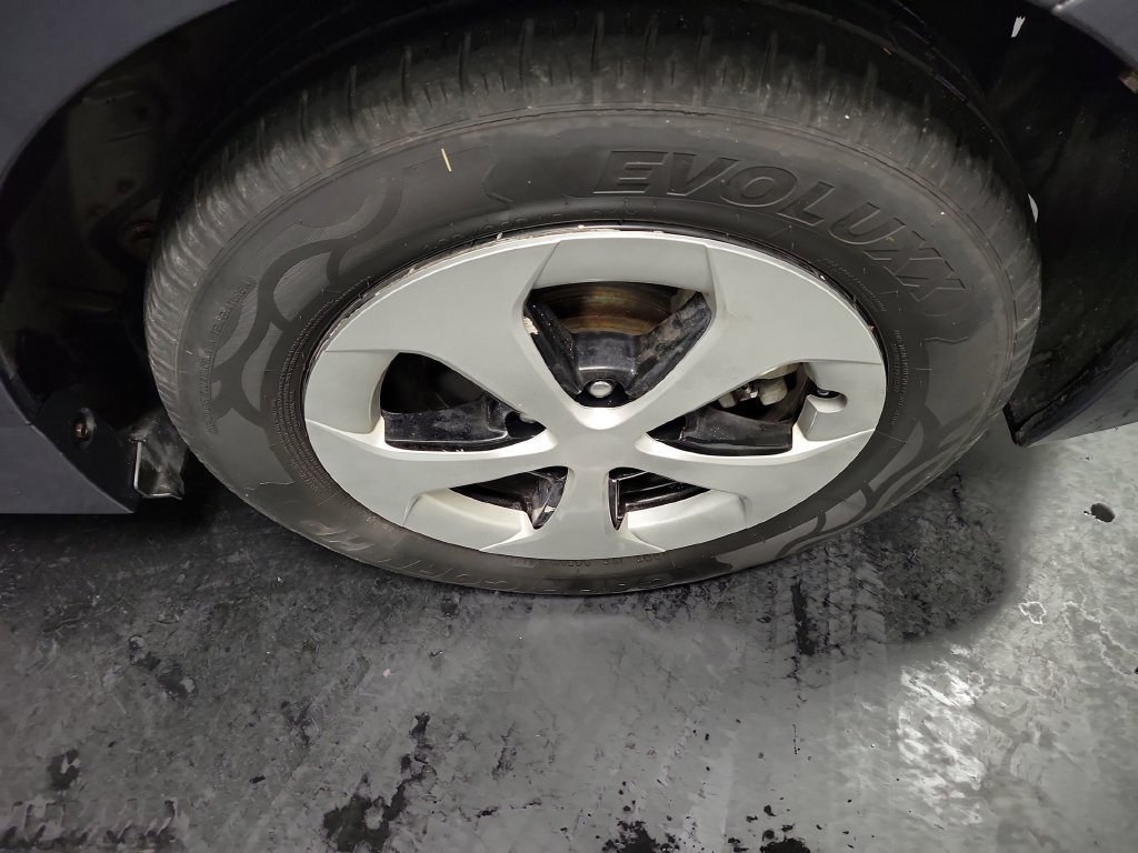 Used 2013 Toyota Prius Two FWD image 12
