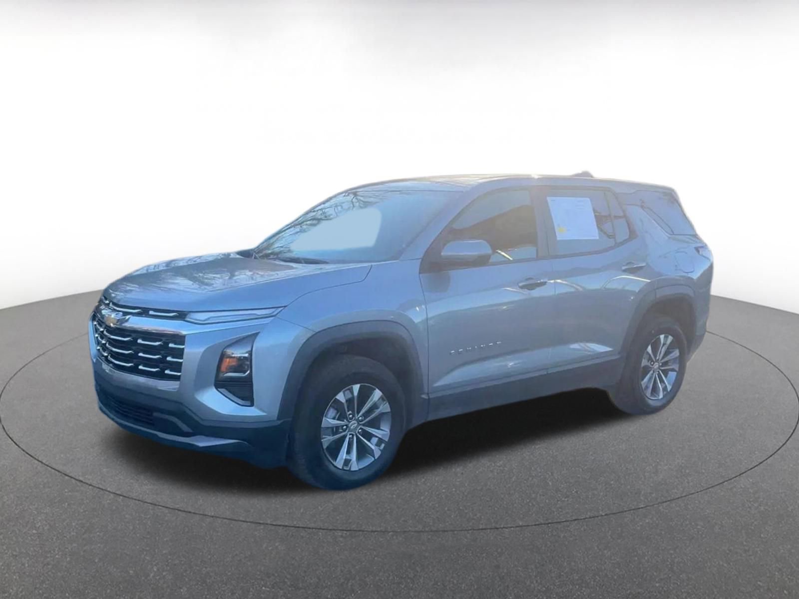 Used 2025 Chevrolet Equinox LT image 7