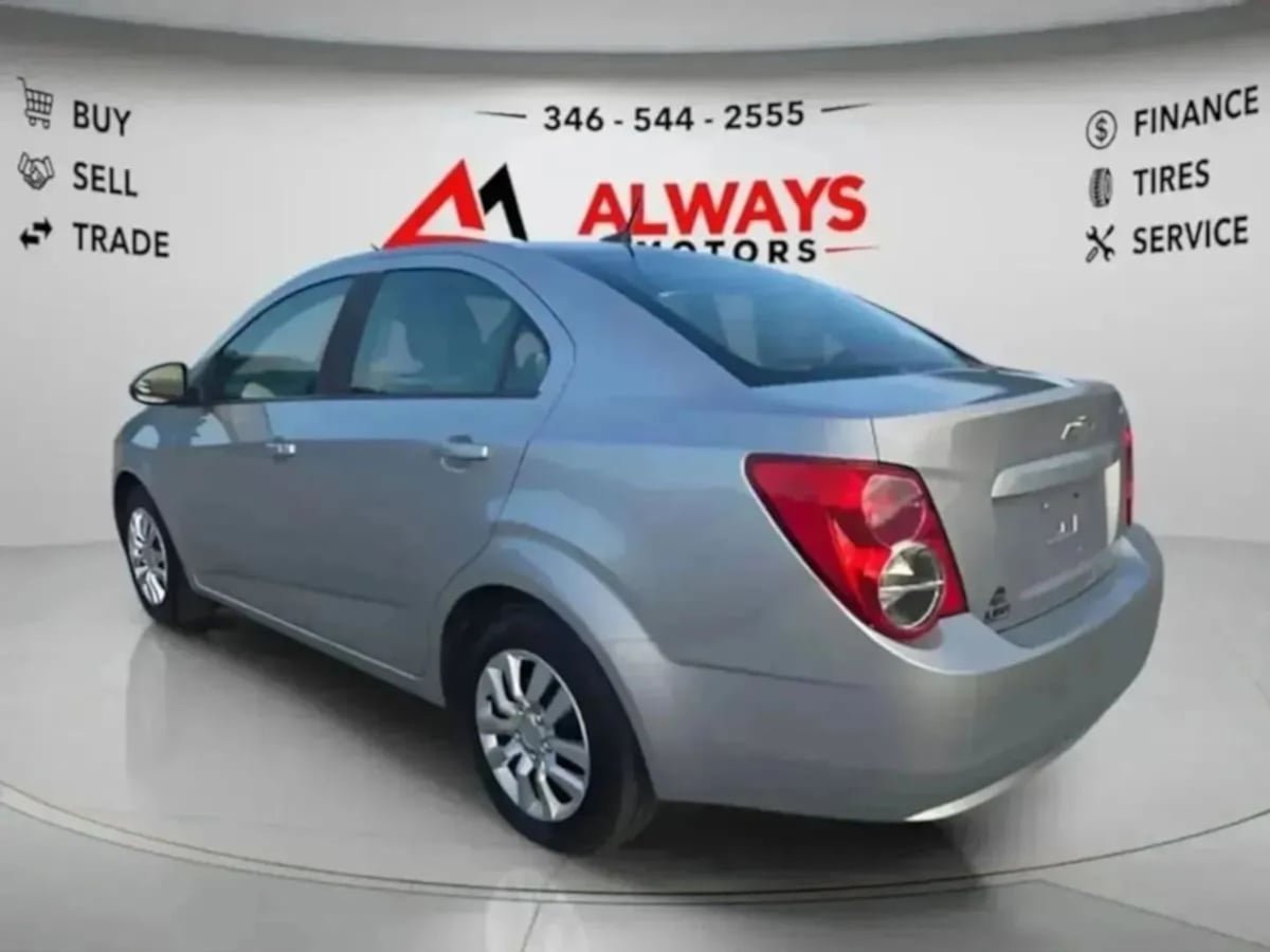 Used 2013 Chevrolet Sonic LS FWD image 27