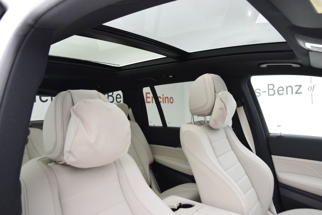 New 2025 Mercedes-Benz GLS 580 4MATIC image 17