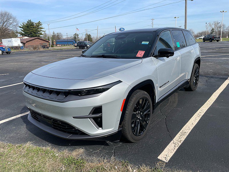 Used 2024 Jeep Wagoneer Launch Edition image 1