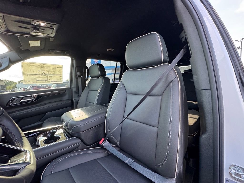 New 2025 Chevrolet Suburban Premier image 15