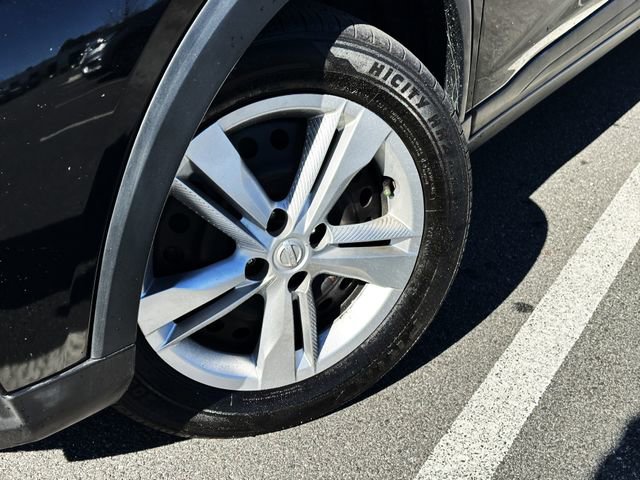 Used 2019 Nissan Kicks S image 9