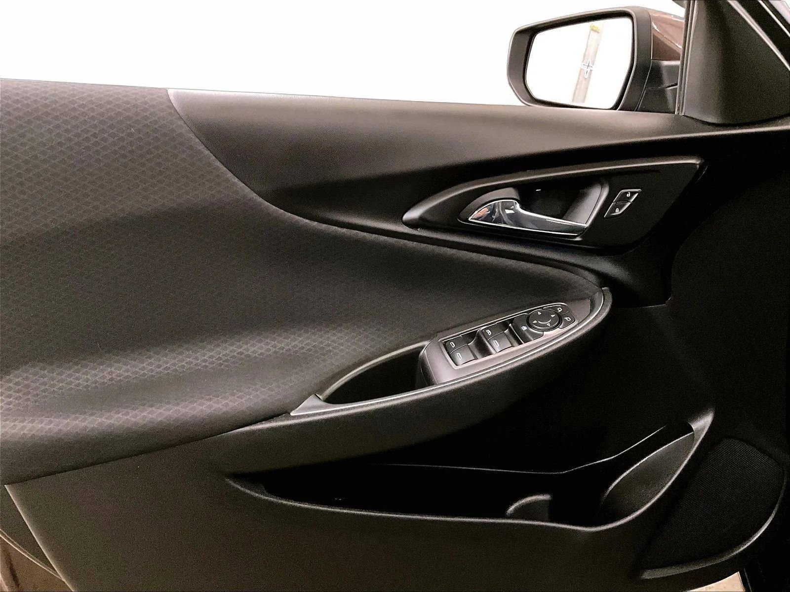 Used 2016 Chevrolet Malibu LT FWD image 22