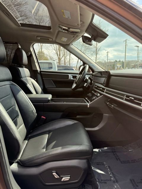 Used 2025 Hyundai Santa Fe Limited image 19