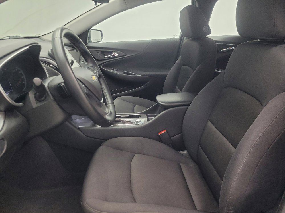 Used 2025 Chevrolet Malibu RS image 17