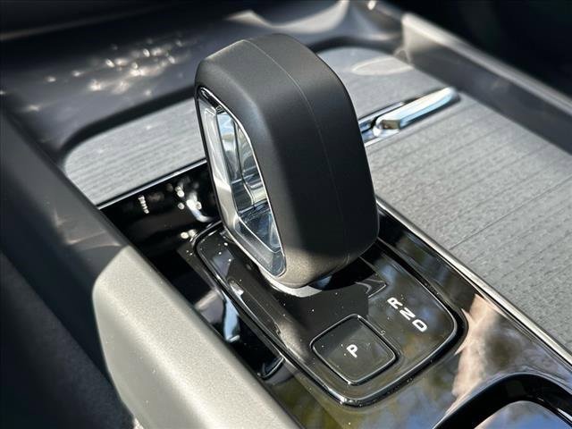 New 2025 Volvo XC60 B5 Plus w/ Climate Package image 13