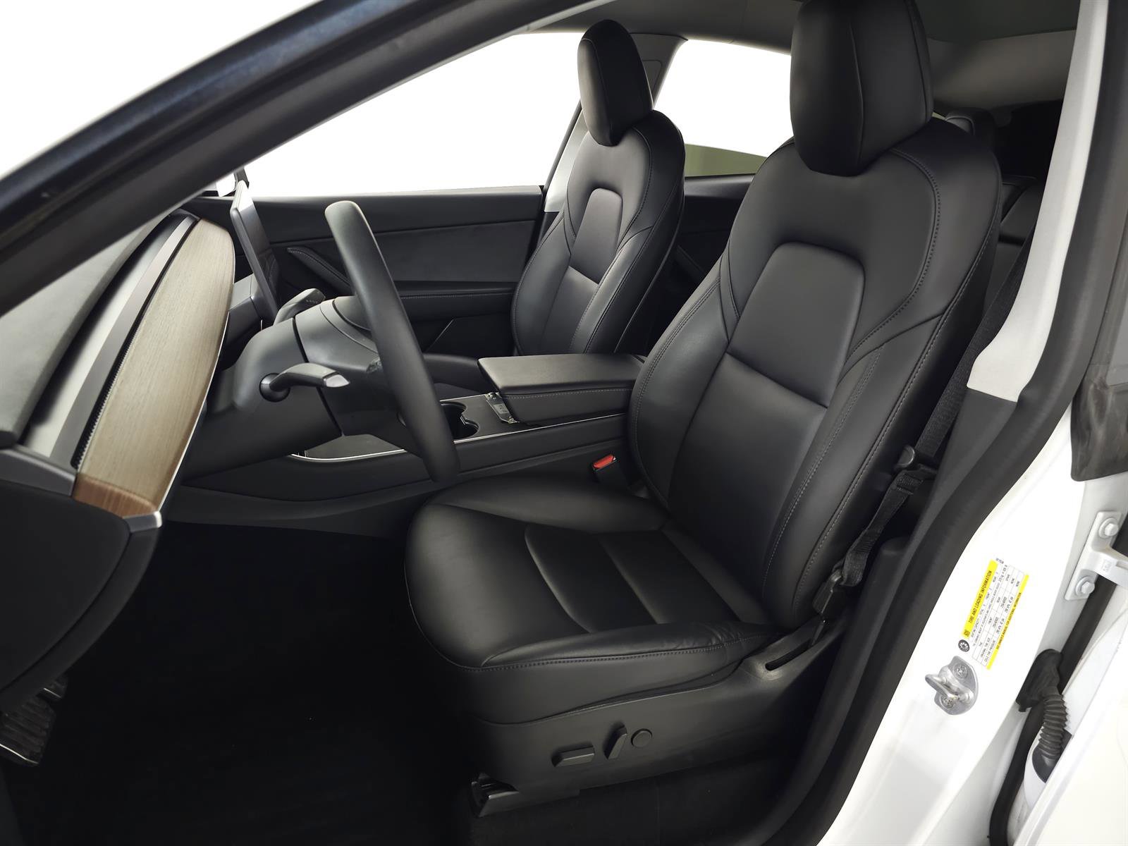 Used 2020 Tesla Model Y Long Range image 16