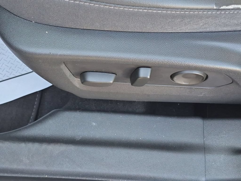 Certified 2021 Buick Envision Preferred FWD image 71