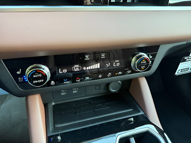 New 2026 Mitsubishi Outlander SEL AWD/4WD image 18