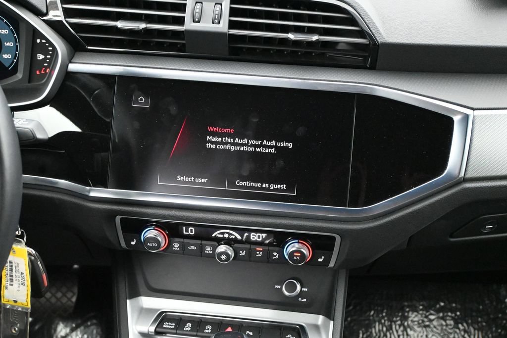 Certified 2025 Audi Q3 2.0T Premium AWD/4WD image 15