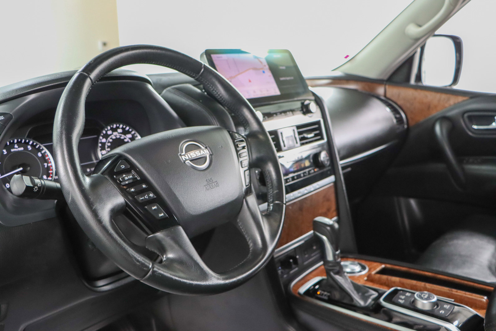 Used 2022 Nissan Armada SL w/ Captain's Chairs Package image 24