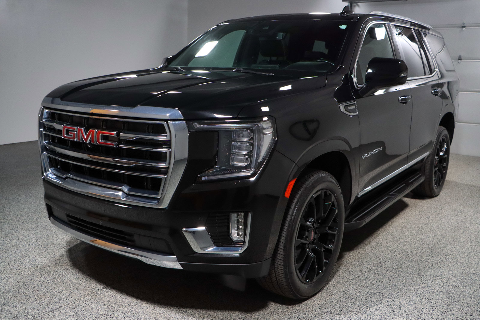 Used 2023 GMC Yukon SLT w/ SLT Luxury Package image 37